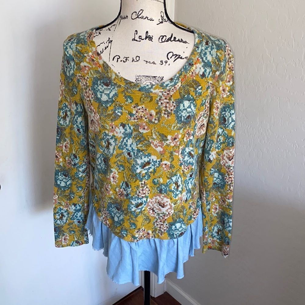 Anthropologie Lilka Floral Goldenrod Pullover Boho Cottage Core Feminine Casual